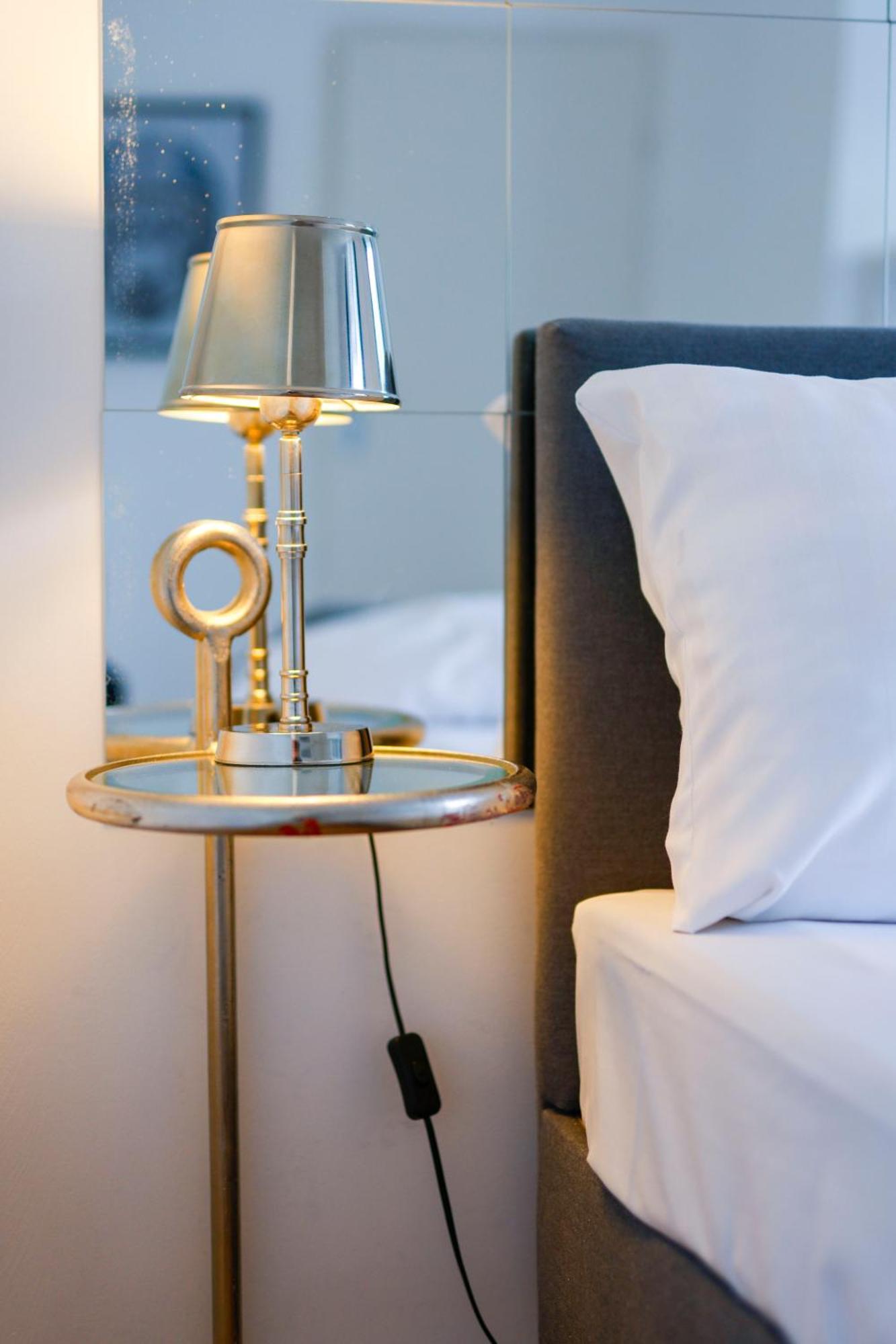 Sleephotels Alsterroom Hamburg Exterior foto